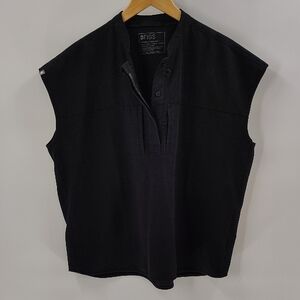 FIGS Technical Collection Size Large Black Pullover With Buttons